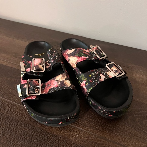Authentic Givenchy Sandals - Picture 1 of 6